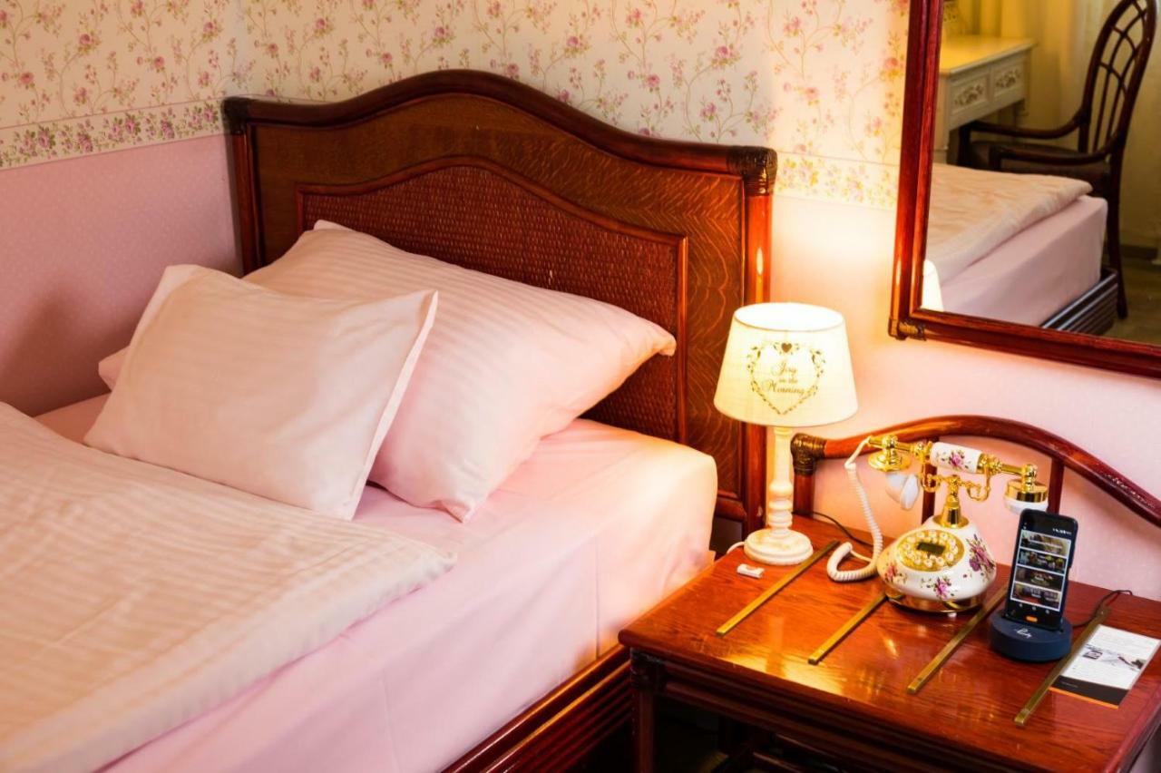 Hotel Freizeittempel Wiener Neustadt Esterno foto