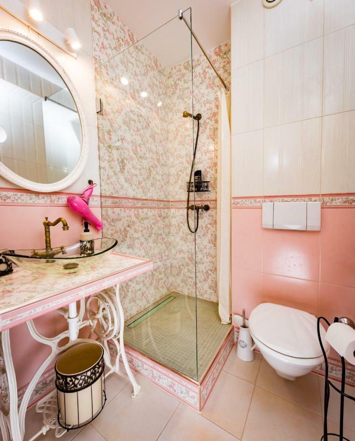 Hotel Freizeittempel Wiener Neustadt Esterno foto