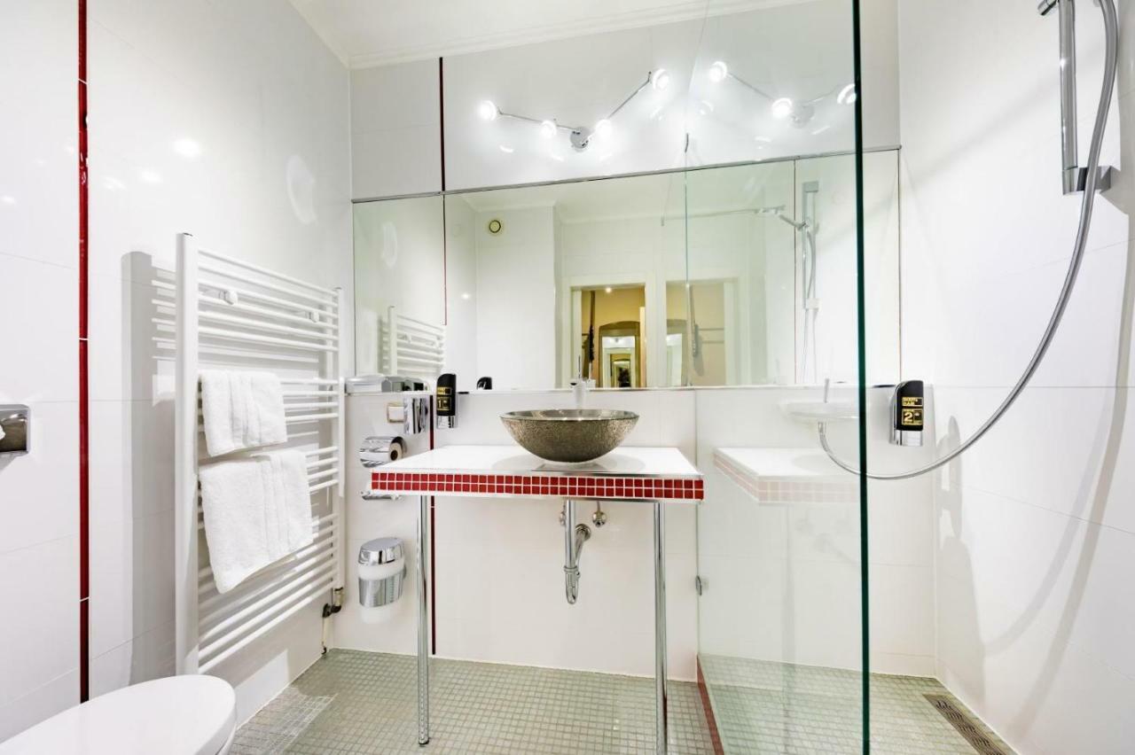 Hotel Freizeittempel Wiener Neustadt Esterno foto